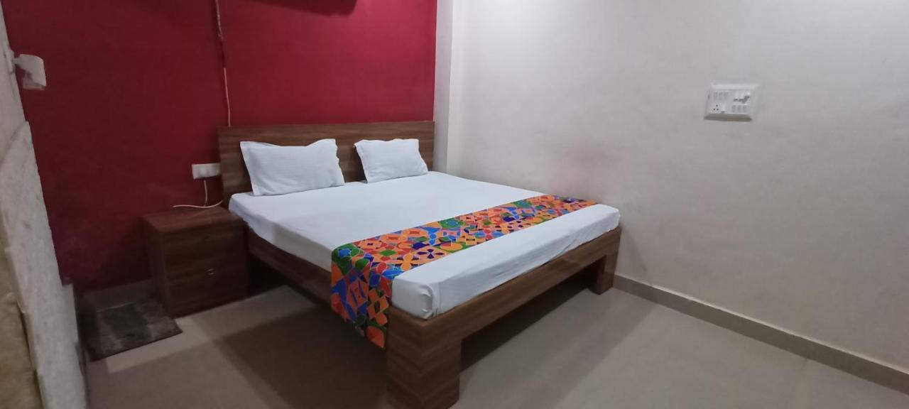 Sainik Guest House 500Mtr From Medanta Hospital Λάκναου Εξωτερικό φωτογραφία